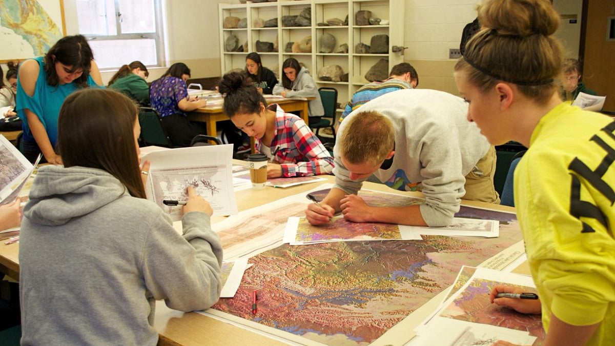 Students working no project