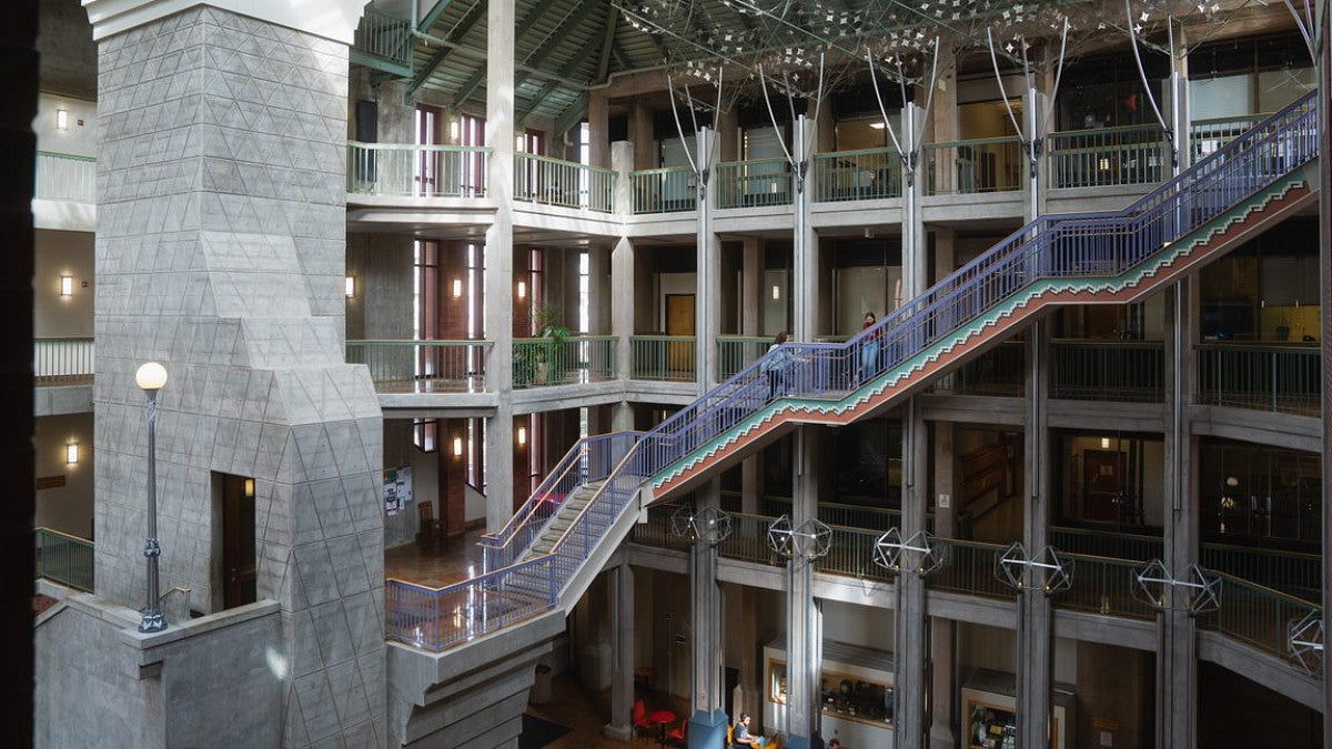 Paul Olum Atrium, Willamette Hall