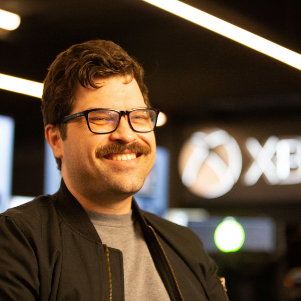 Psychology alum Pablo Morales