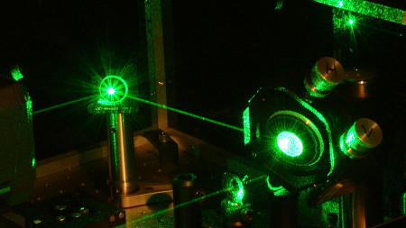 Lasers in OMQ lab