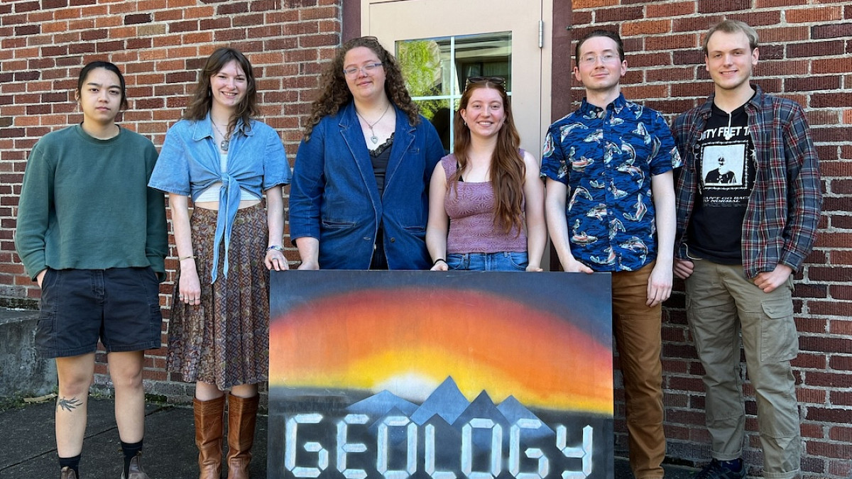 Earth Science geology club members photo